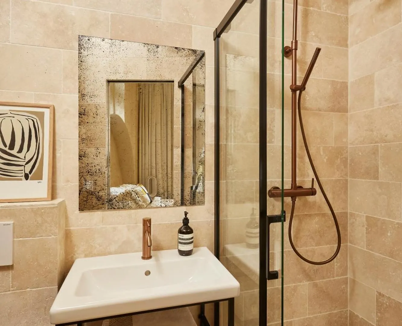 Marais - Bright One-Bedroom Decorated With Taste Paris